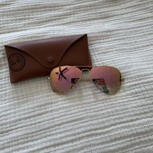 Ray-Ban Aviator Sunglasses with Rose Lenses